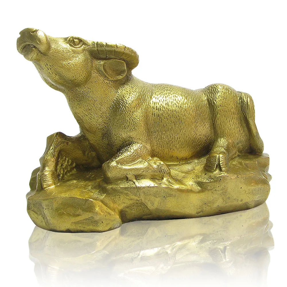 

Feng Shui lucky Taurus bull small ornaments of pure copper crafts 12 zodiac cattle Wall Street Niu Shipin