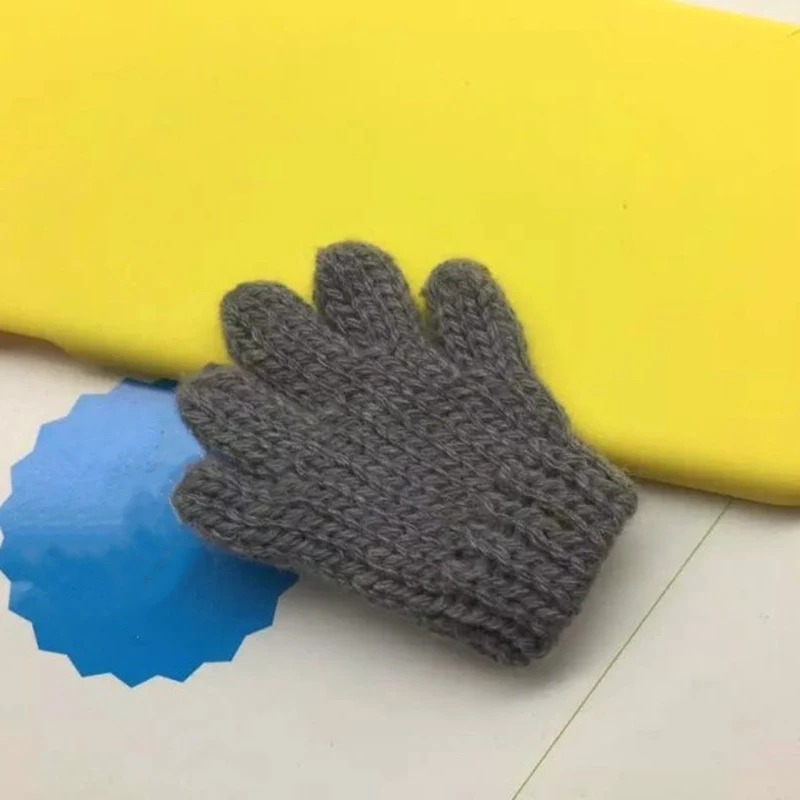 Gray 6 шт. популярные мини вязаные перчатки DIY кукла декоративные принадлежности чехол для телефона сумка для одежды художественный ремесленный материал детская одежда аксессуары - Цвет: Gray