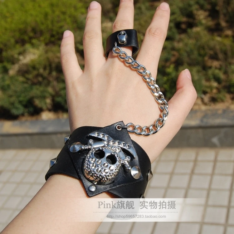 Браслет с заклепками в стиле панк браслет двойным ножом и скелетом цельная цепь