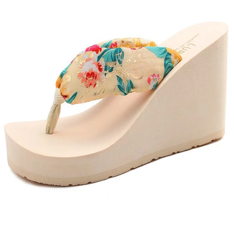 Шлепанцы женские на высокой танкетке шелковые сандалии в богемном стиле