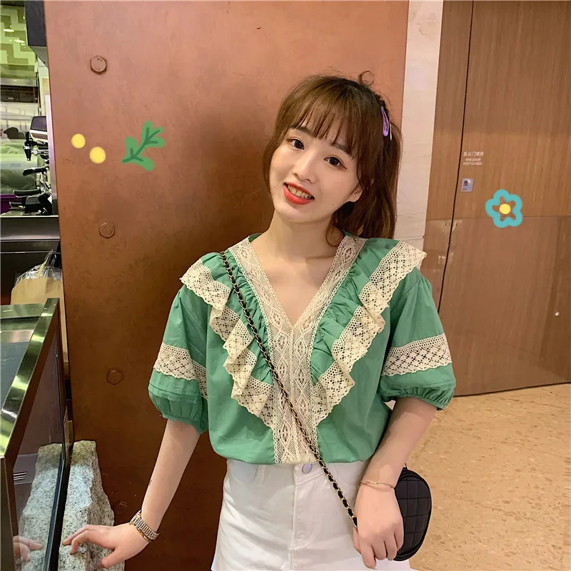 Зеленый RUGOD New Arrival Women Stiching Shirt V-neck Half Lantern Sleeves Loose Lace Ruffles Blouse Sweet Temperament Mujer Blusa - Цвет: Зеленый