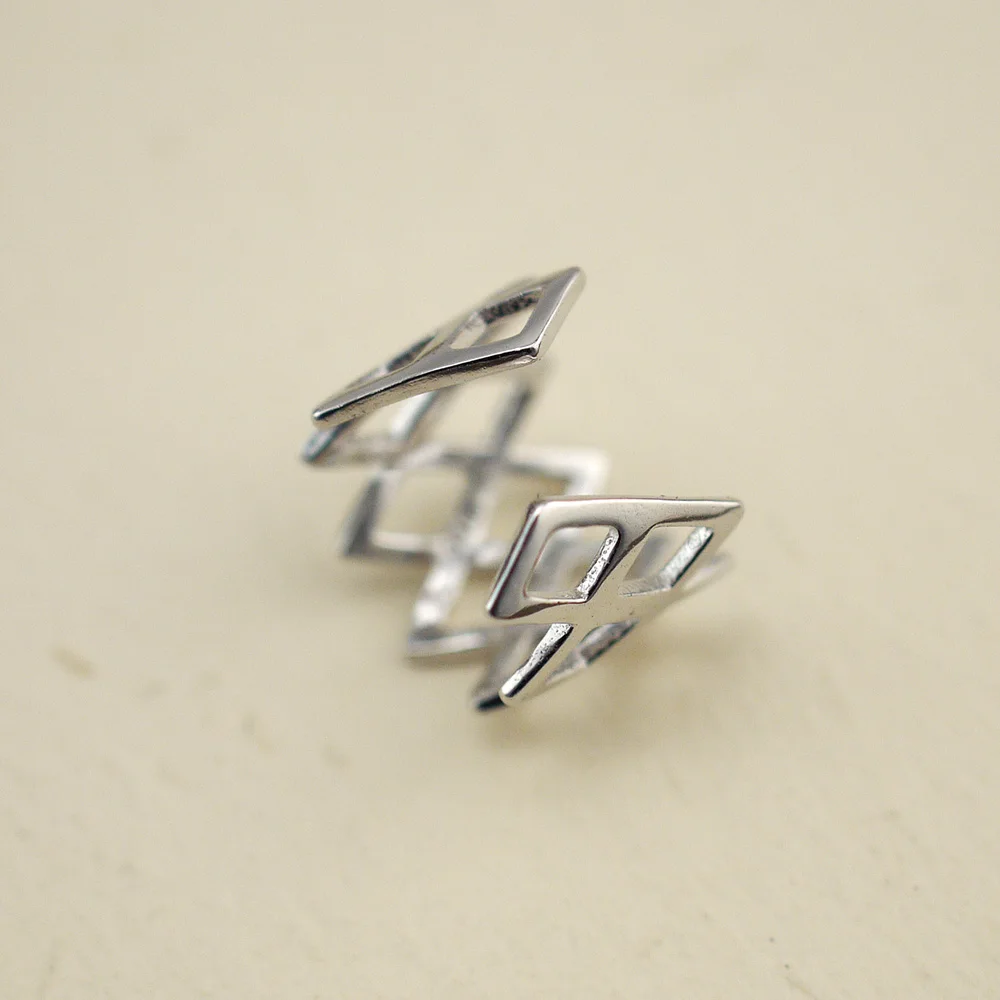 S92-5 ювелирные изделия из стерлингового серебра простые призматические клипсы на