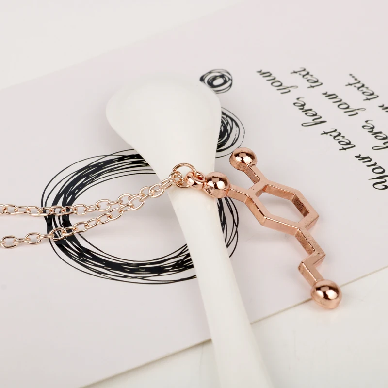 Новое поступление модные ювелирные изделия dongsheng ожерелье с кулоном в