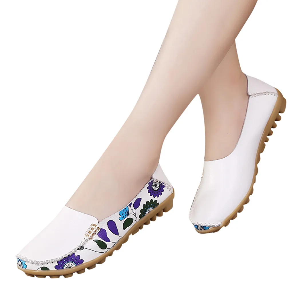 Модная спортивная обувь на платформе с тиснением женская плоской подошве