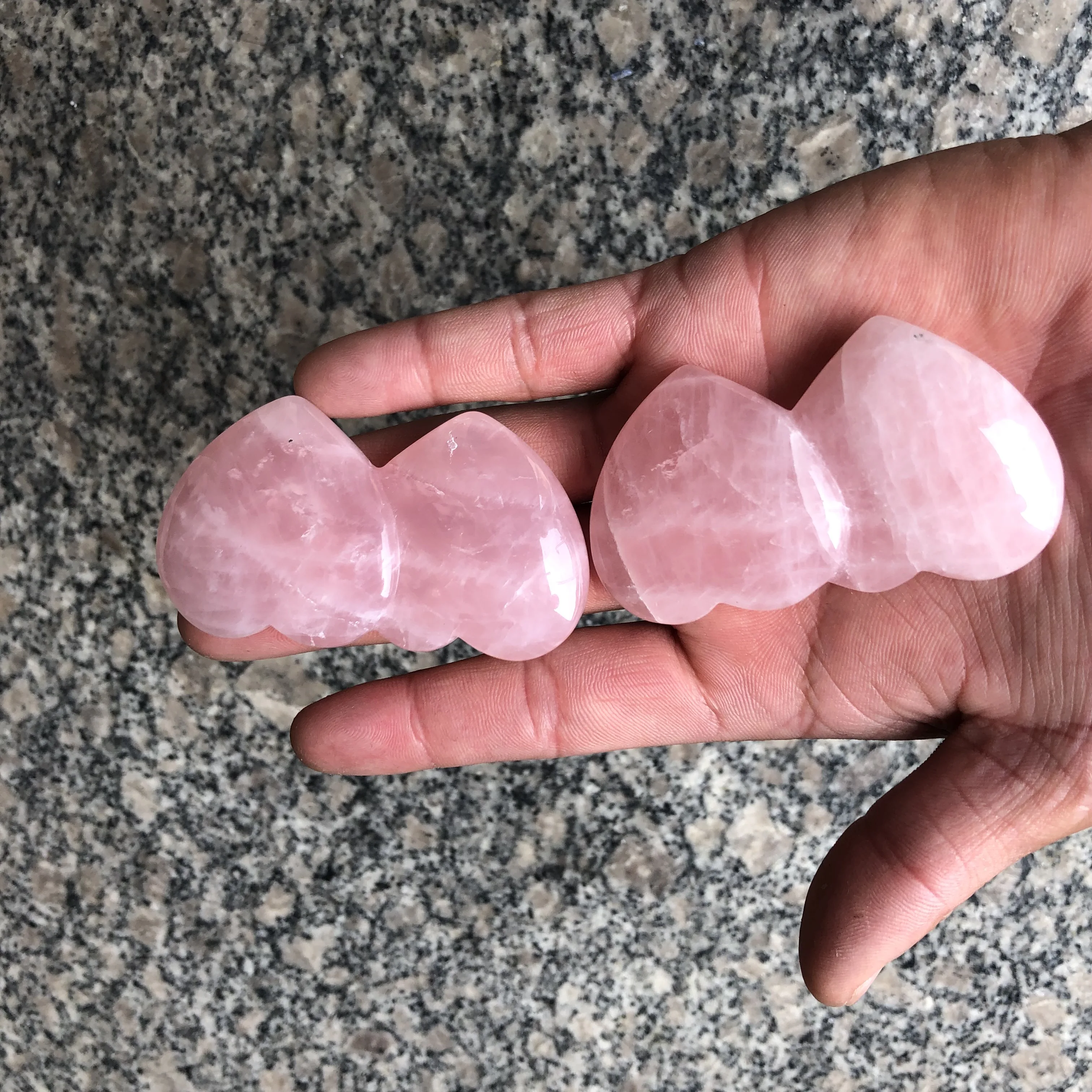 

2pcs natural rose crystal dual heart energy treatment