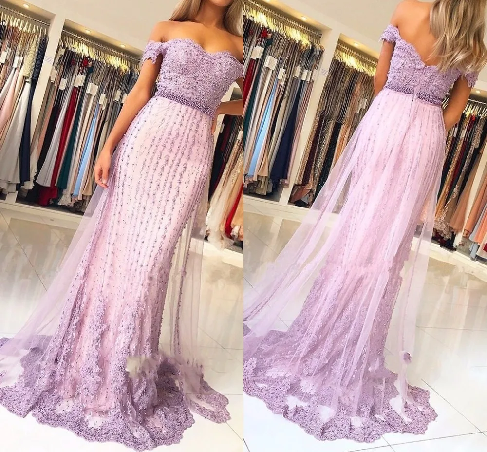 Вечернее платье с открытыми плечами юбкой-годе длинные кружевные накладные