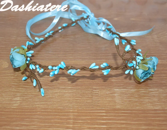 Повязка на голову женская с розами повязка лентой Русалка из ротанга в сельском