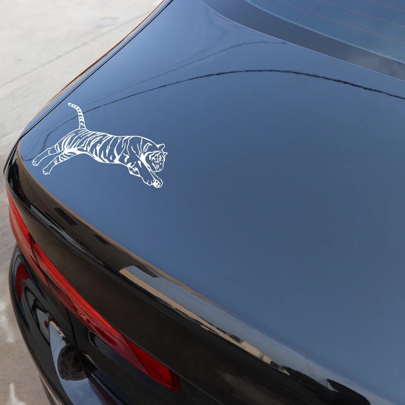 YJZT 17.4CM*11.5CM Tiger Predation Body Of Car Sticker Accessories Vinyl Decal Black/Silver C4-1143 | Автомобили и мотоциклы