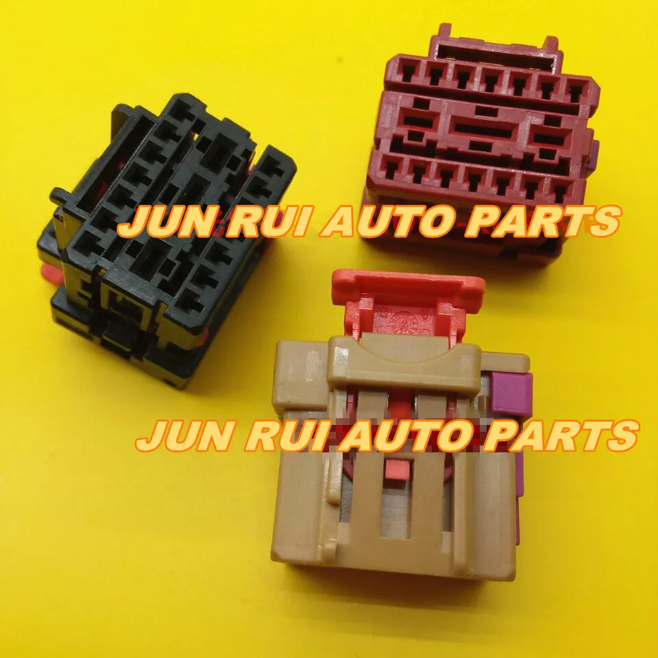 

17P Car Computer seat plug For Volkswagen For Audi 8K0972483/8K0 972 483