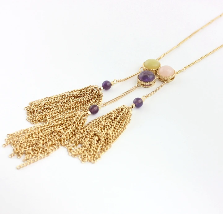 Женское длинное ожерелье с кисточками круглыми цепочками из натурального камня