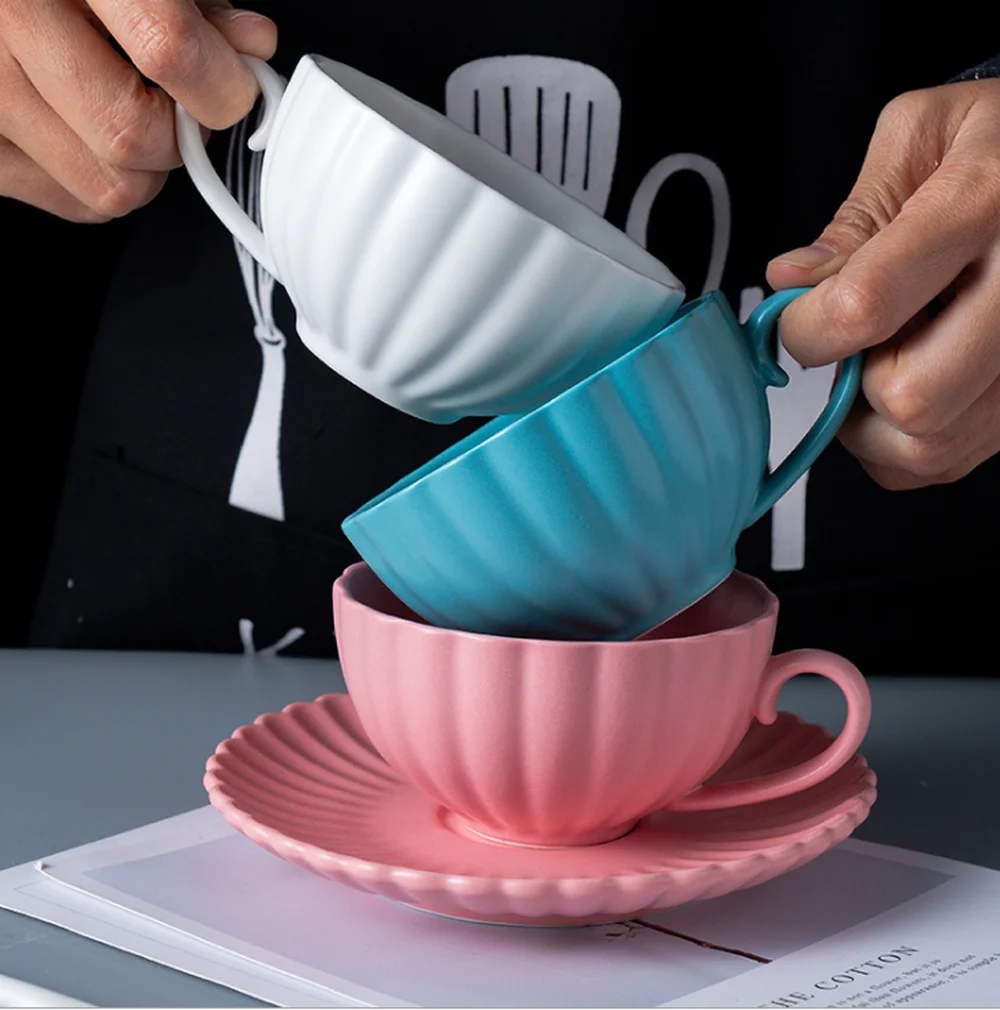 Креативные кофейные чашки и блюдца с хризантемами для послеобеденного чая