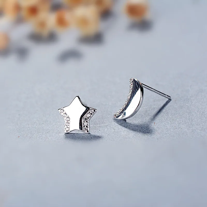 Женские серьги гвоздики с цирконом маленькие и свежие в Корейском стиле