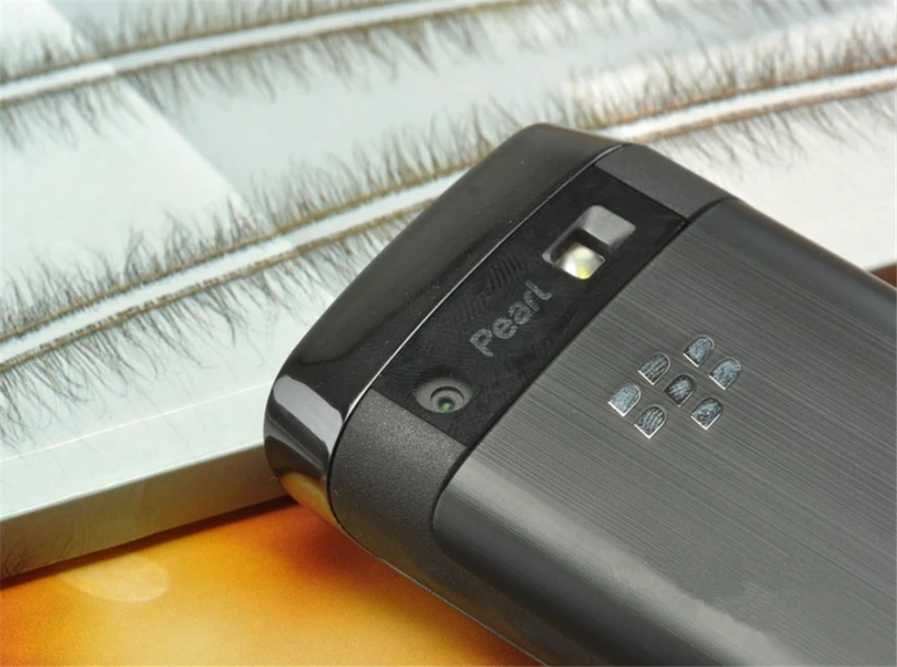 Разблокированный Blackberry 9105 2,25 дюйма 3.15MP камера 360x400 Blackberry OS QWERTY клавиатура Восстановленный мобильный телефон