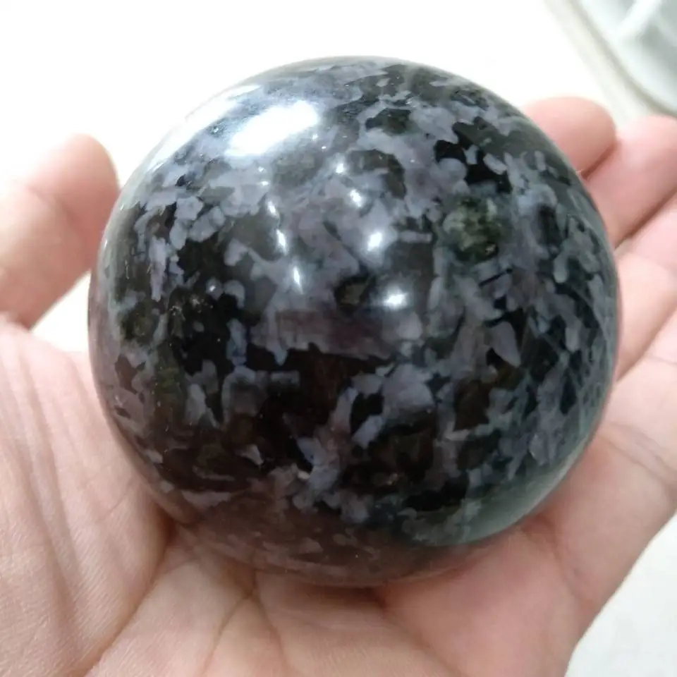 Натуральный полированный шар GABBRO 55 60 мм из мадагаскарской кальциевой
