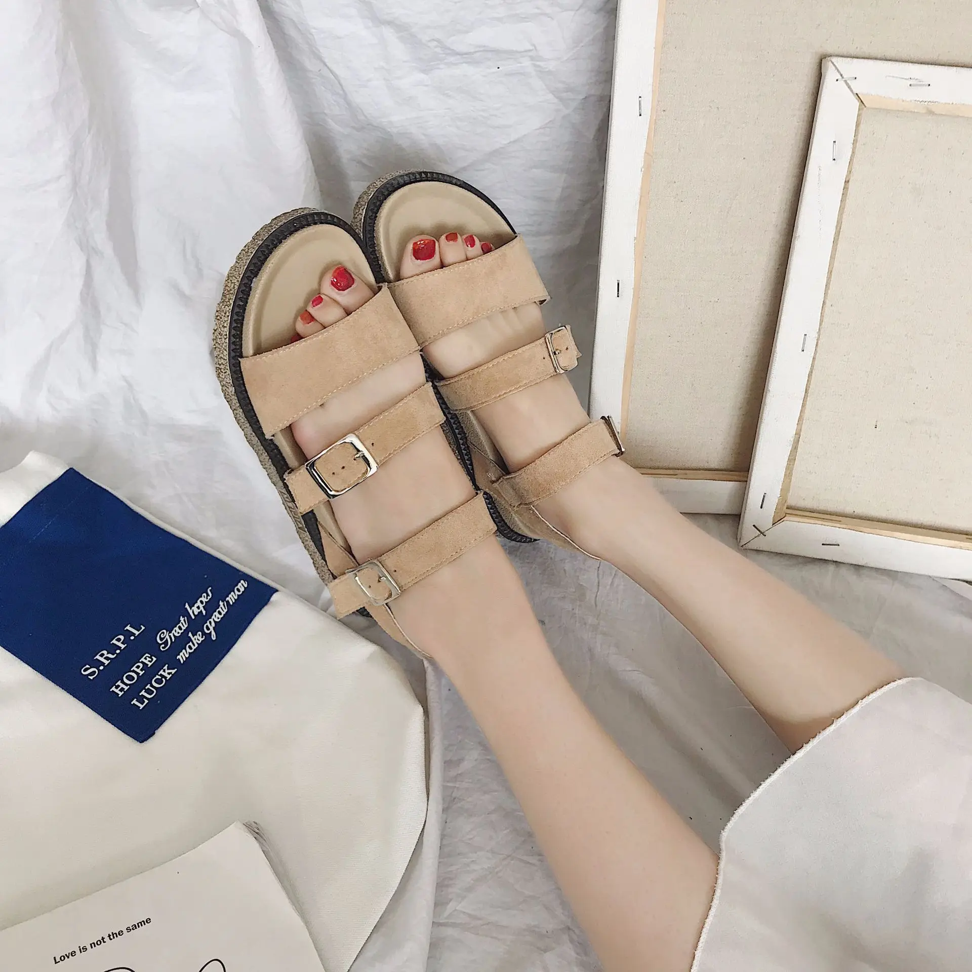 Сандалии женские на плоской резиновой подошве босоножки гладиаторы из