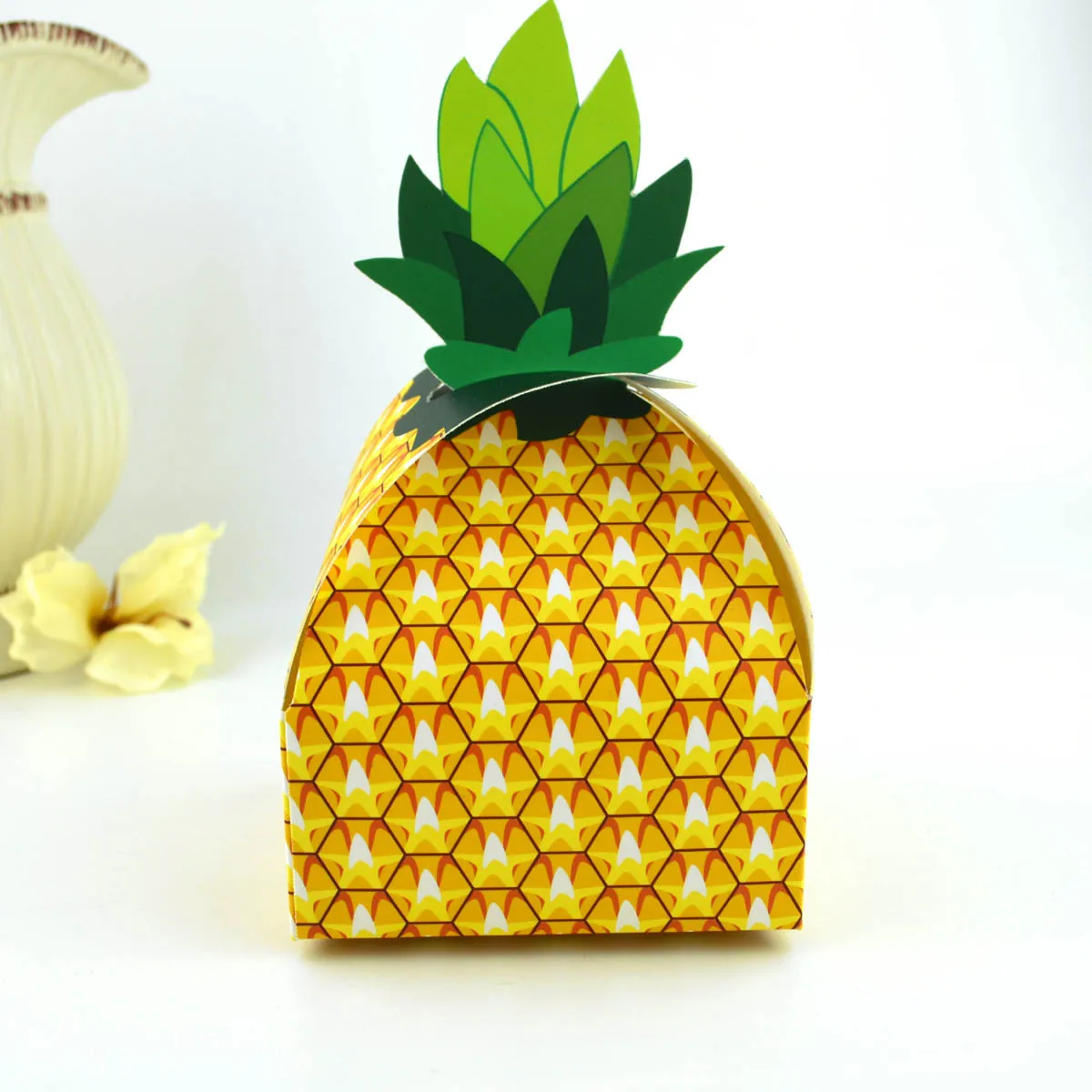 

30pcs Pineapple Candy Box Pastoral Style Wedding Birthday Party Supplies Gift Packaging for Guests Summer Party Decorations