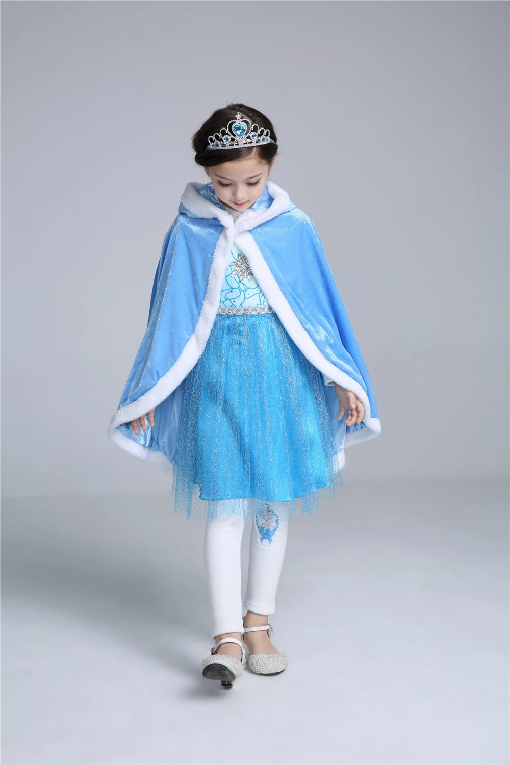 Capa de Elsa con capucha para ni&ntilde;as, chal de terciopelo con dibujos animados, ropa azul de princesa, invierno, 2021-4