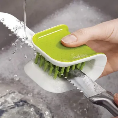 

BladeBrush Knife and Cutlery Kitchen Cleaner Brush Bristle Blade Scrub Kit