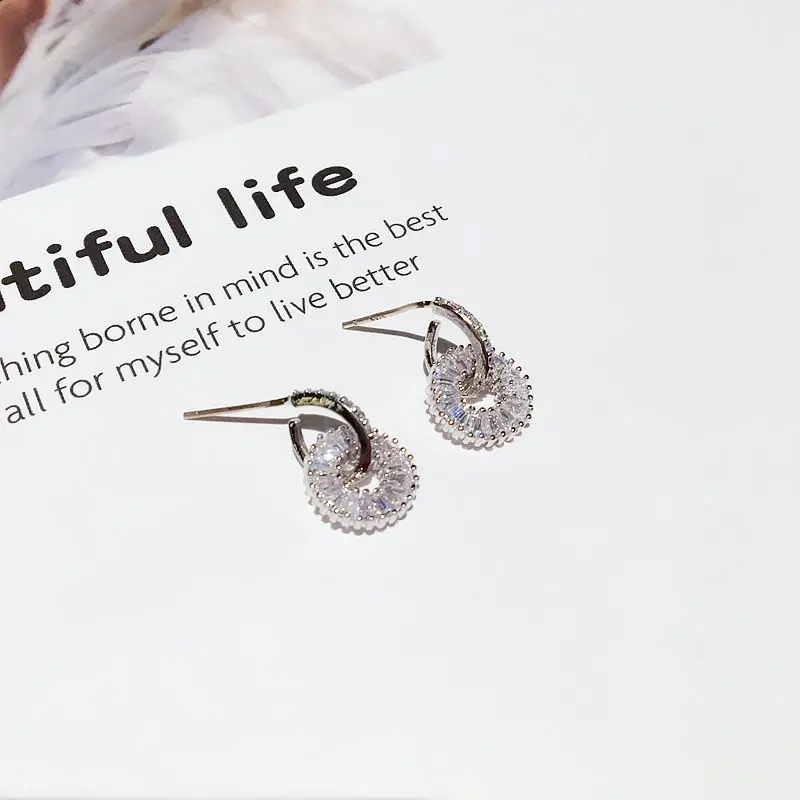 Exquisite CZ Crystal Round Charm Stud Earrings AAA Cubic Zirconia Earrings for Women Zircon Stone Jewelry