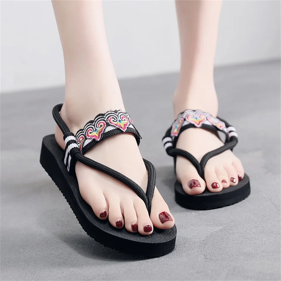 New flip-flops thick-soled sandals and slippers ladies summer fashion outside wearing flat-bottomed women's shoes | Обувь