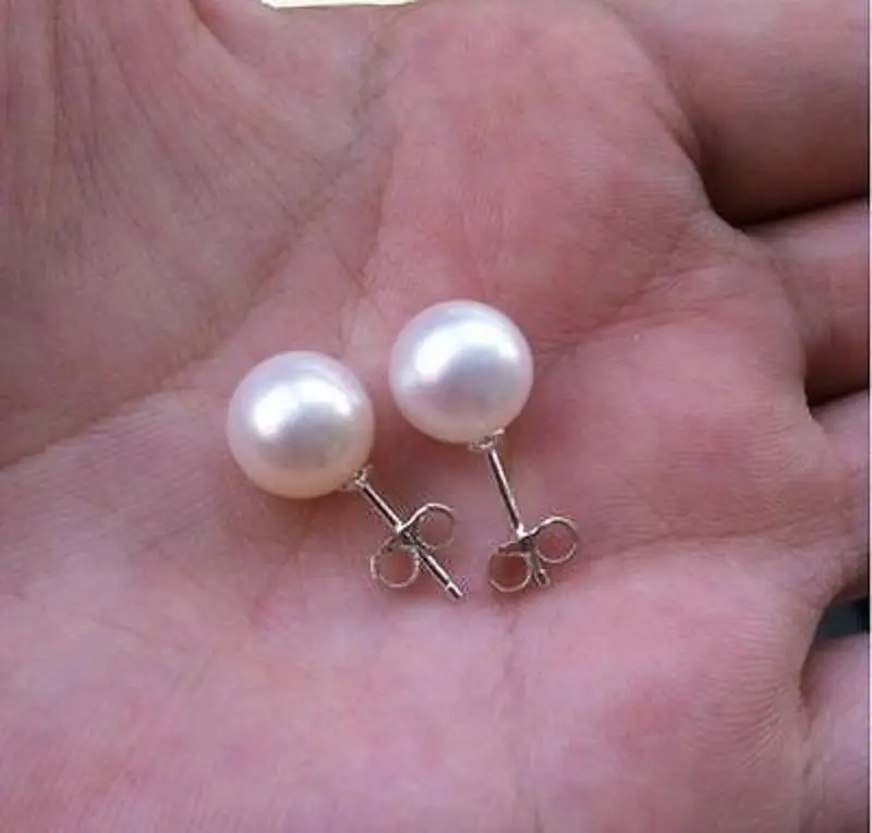 

ONE PAIR 7-8MM SOUTH SEA GENUINE WHITE PEARL EARRING