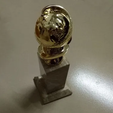 Реплика Золотой глобус трофей награды HFPA музыкальные сувениры Бесплатная