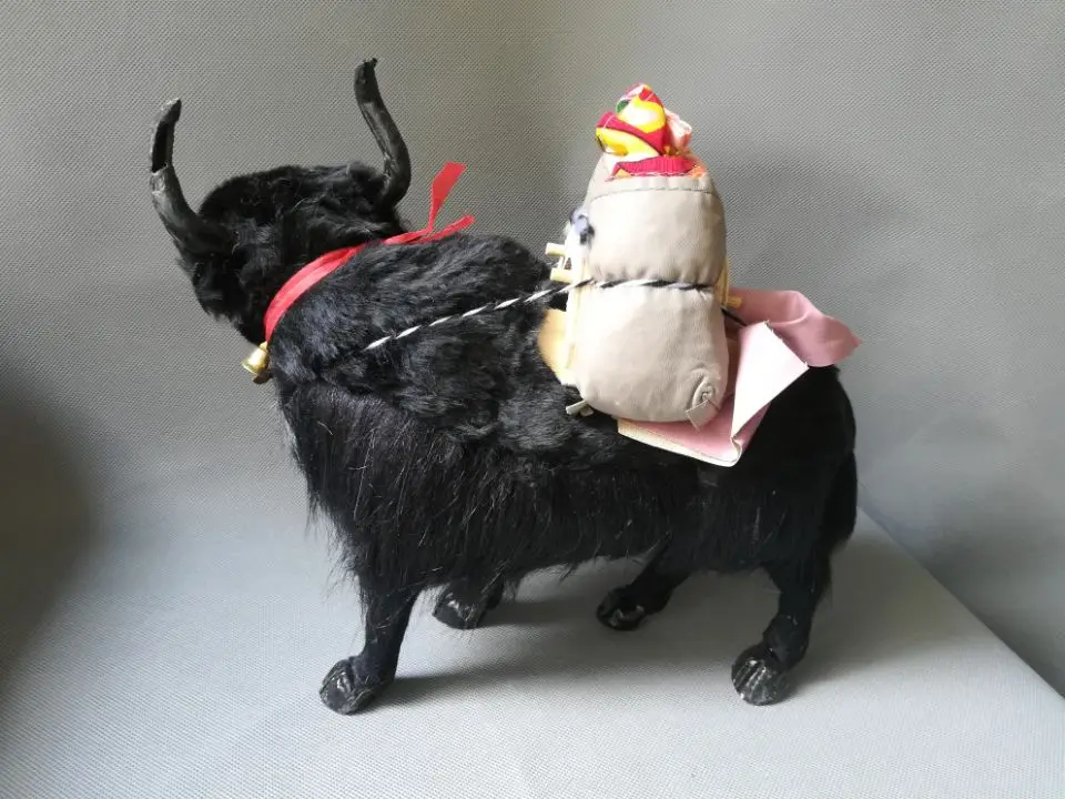 Имитация черного яка жесткая модель большая 30x27 см полиэтилен и меховой мех