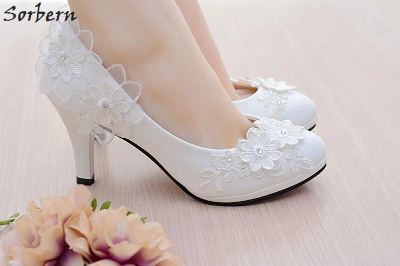 Женские вечерние туфли на каблуке Sorbern белые с острым носком и стразами свадебные