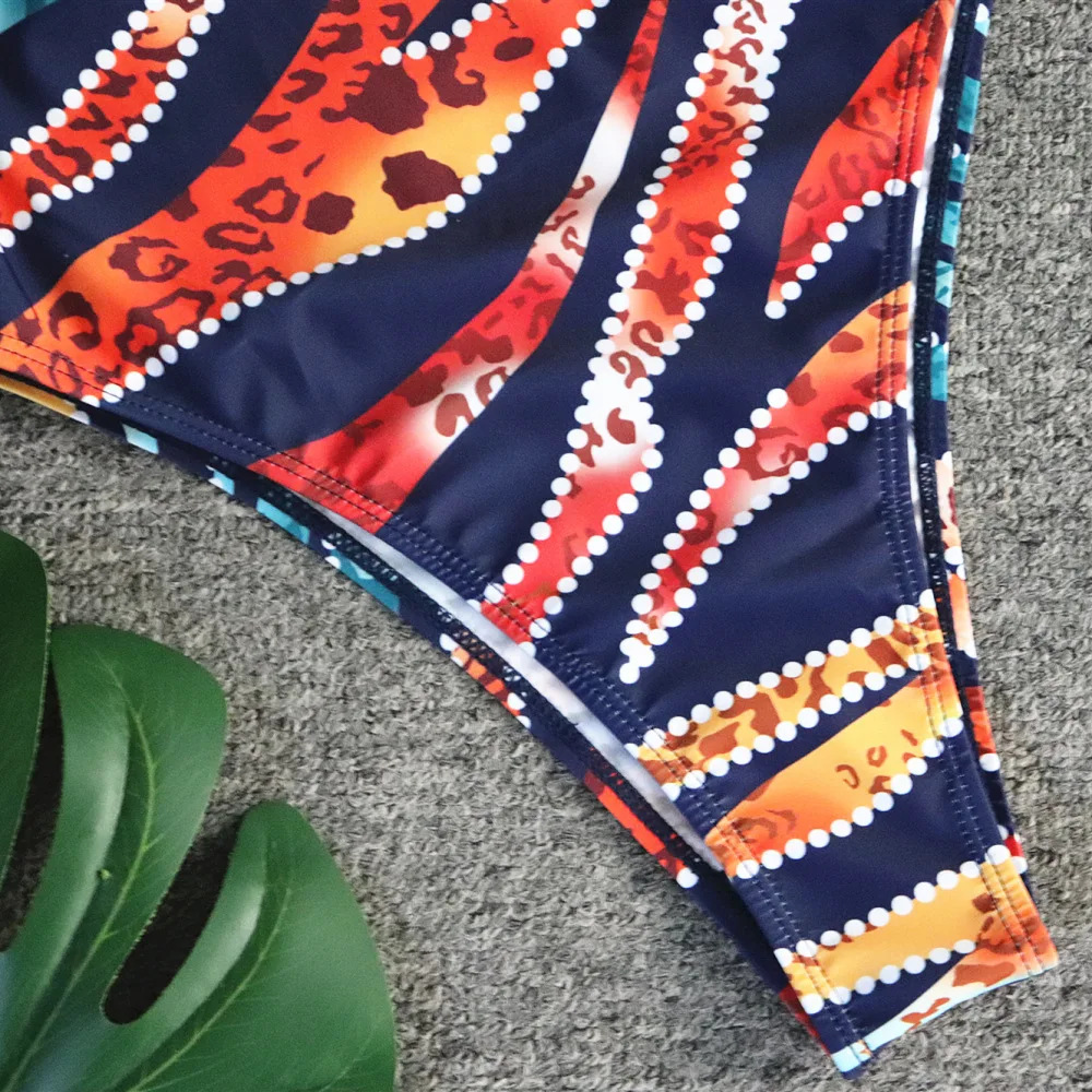 Купальник с глубоким v-образным вырезом Ретро стиль змеиный принт пуш-ап