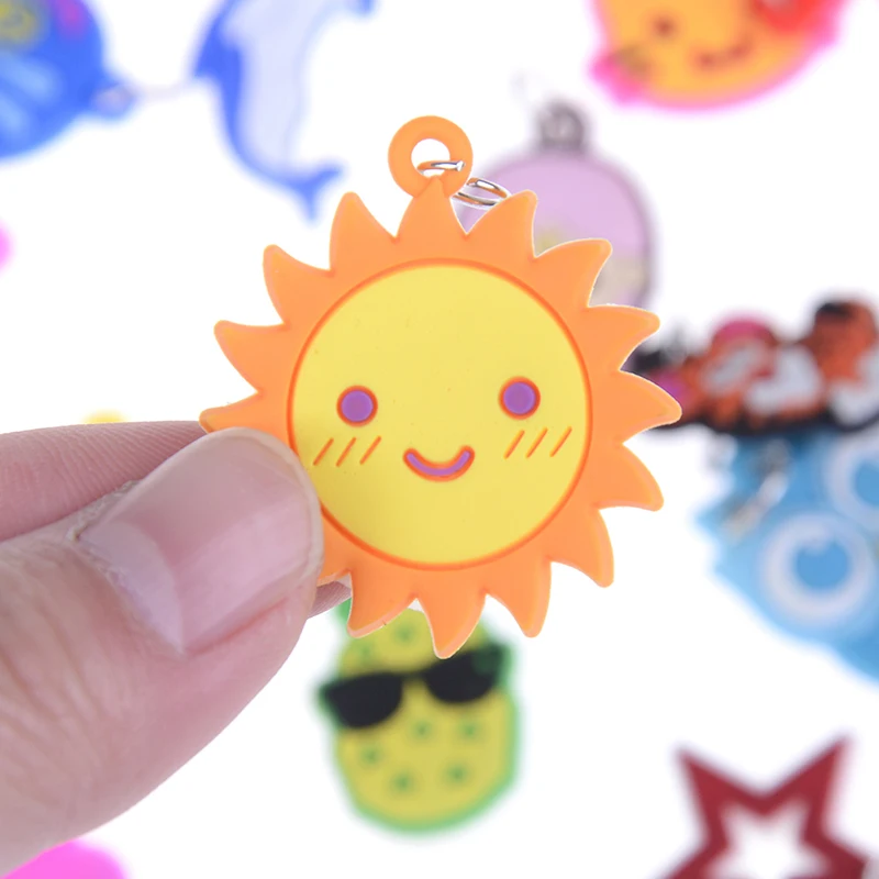 

30pcs Making Beads Toy Puzzles Rubber Band Bracelet Jewelry Random Style DIY Cartoon Colorful Animal Flower Beads Pendants