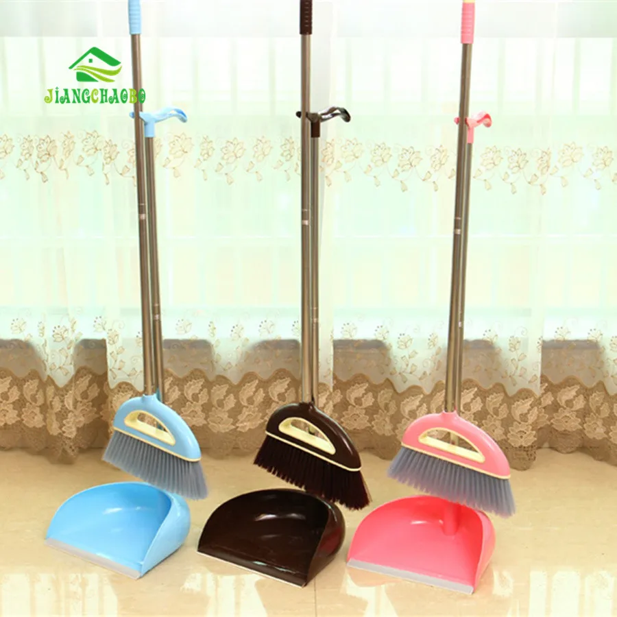 Рукоятка покрыта нескользким материалом начисто пол веник костюм