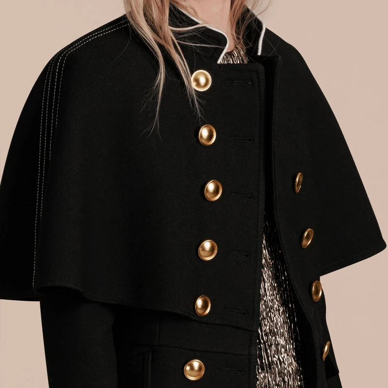 Пальто с карманами на пуговицах сезон осень зима модная куртка в европейском