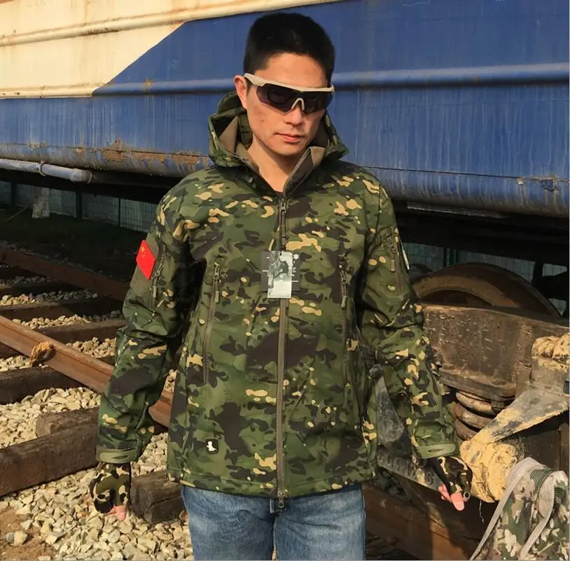 New CP Открытый Военно-тактические мягкая куртка мужская ветронепроницаемая Водонепроницаемая теплая Пальто Камуфляж с капюшоном тепловой Спортивная ветровка - Цвет: New CP