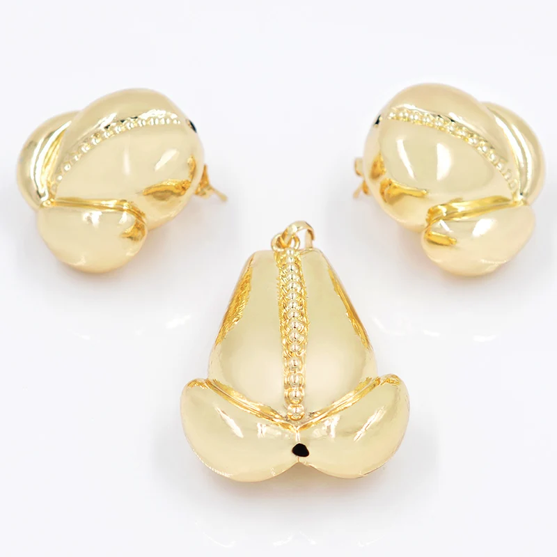 Женский ювелирный комплект из колье и серёг в виде лягушки | Украшения аксессуары