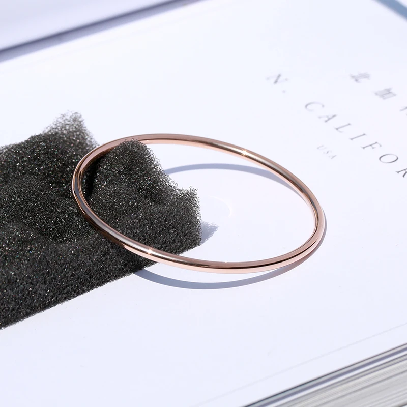 YUN RUO 2021 Новое поступление Гладкий Браслет влюбленные манжеты цвета розового