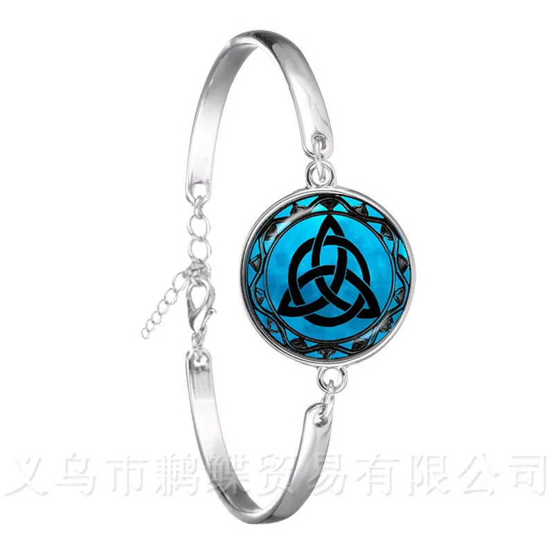 

Triple Moon Goddess Wicca Pentagram Magic Amulet Talisman Women Bracelet Tibetan Vintage Jewelry Gift For Family Talisman