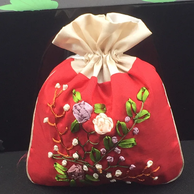 Сумка кошелек ручной работы из атласной ткани с вышивкой|jewelry storage|makeup packagingcoin