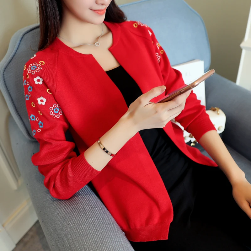 Sweater cardigan woman 2017 hot new knitted sweater women's thin coat female Korean spring and autumn |
