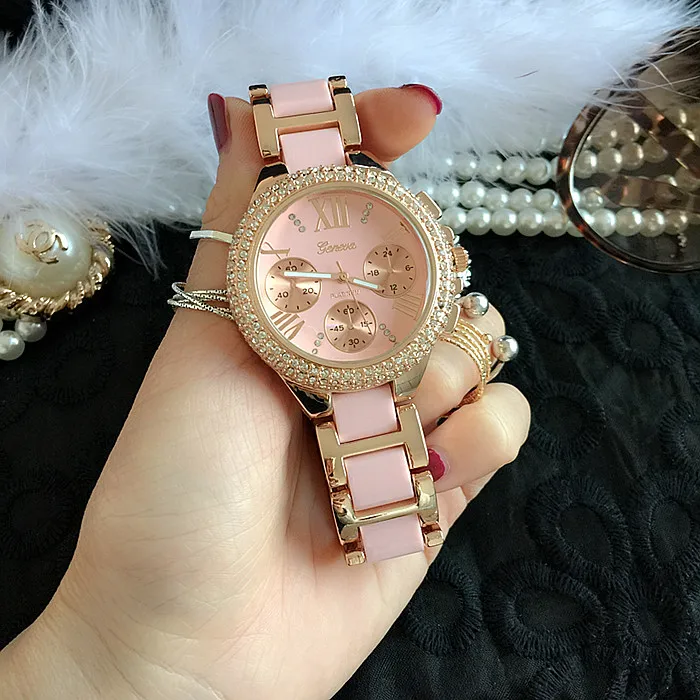 Женские кварцевые часы три ряда стразы Женева римские цифры гламурный ободок