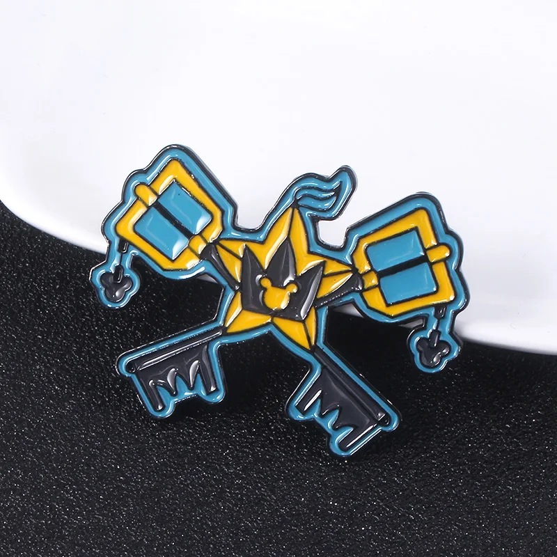 Игра Королевство Сердца Броши Булавки желтая эмаль Paopu фрукты Sora Keyblade ключ