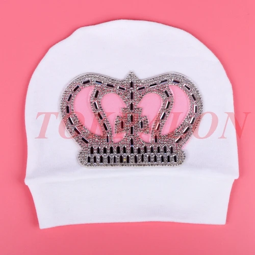 Pink 0-3 месяца, шапочка для новорожденных, белый цвет, стразы, форма короны, детские шапки, хлопковые детские головные уборы и кепки, подарок для новорожденных мальчиков и девочек - Цвет: Pink