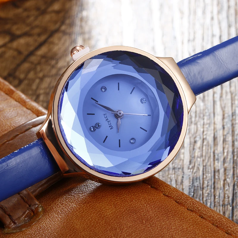 Дамская мода кварцевые часы Для женщин со стразами кожа повседневные платья