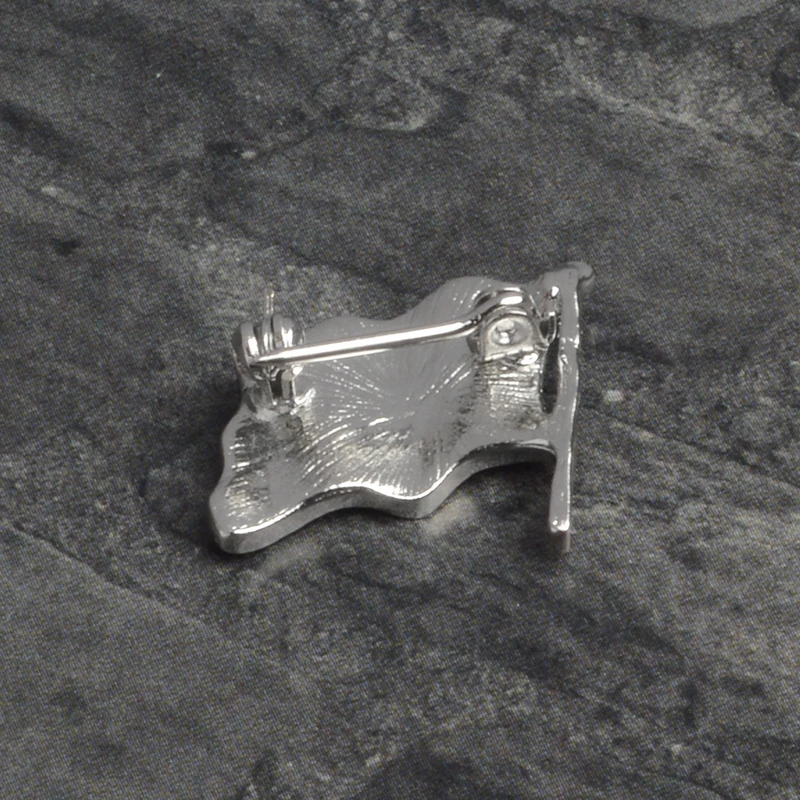 

Russian sign flag Enamel pin Love the country flag Pin Brooches for Shirt bag backpack lapel pin Badge Gift for Russian friend