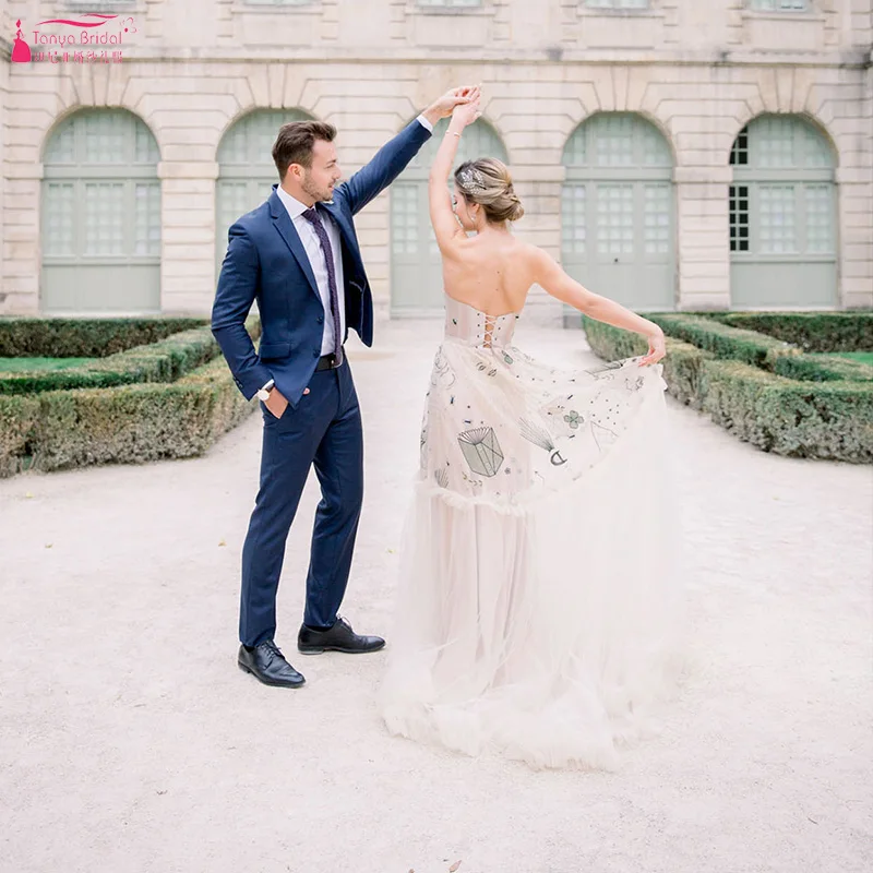 Светло Шампанское Вышивка Тюль Свадебные платья Париж мода Бохо Whimsical Vestido de Noiva