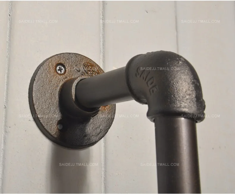 На русском языке данное название товара переводится следующим образом: Полка для книг, полотенце крепления в ванной комнате, аккумуляция отделки настенной полки разделитель изготовленный на заказ из железа и массивного дерева.