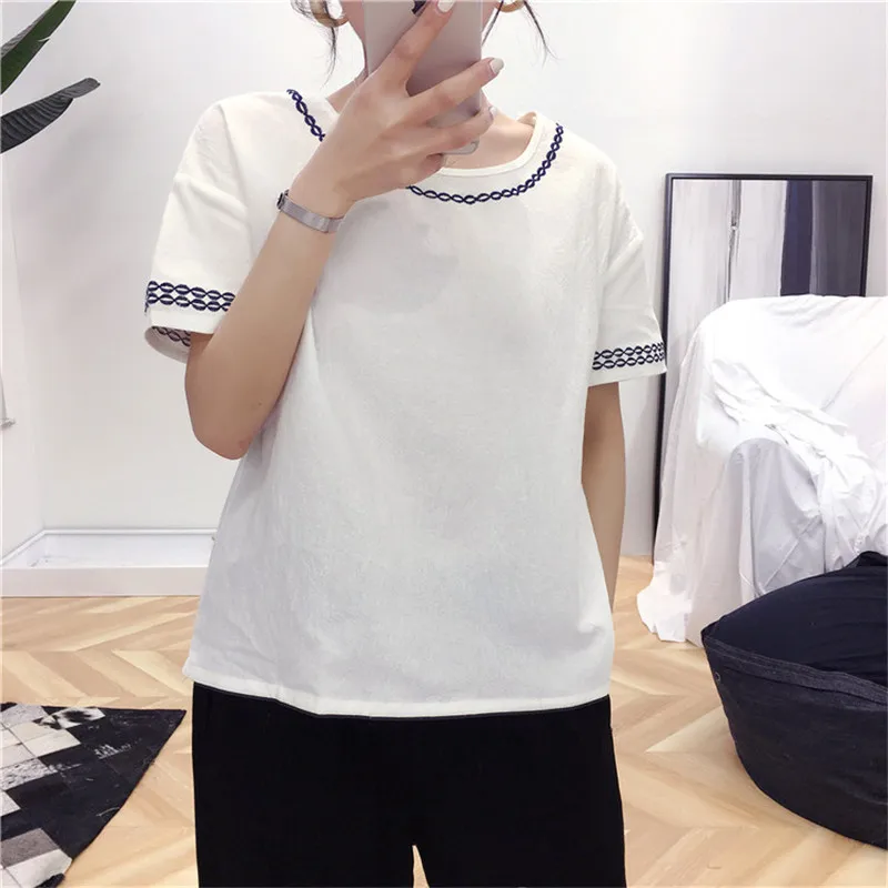 Женская футболка с круглым вырезом и вышивкой белая Повседневная Свободная