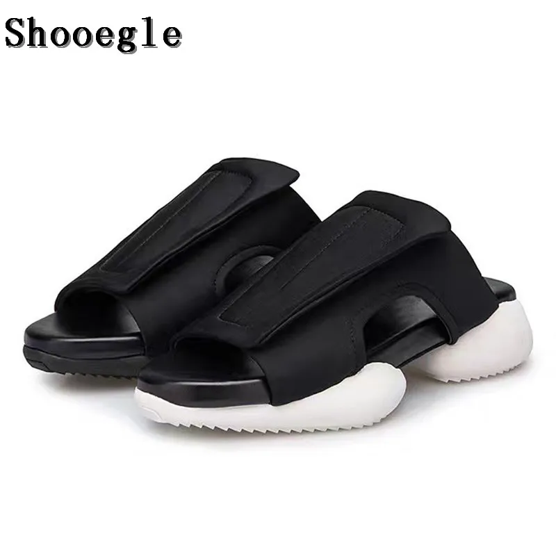 Сандалии SHOOEGLE мужские повседневные модельные удобные кроссовки на необычной