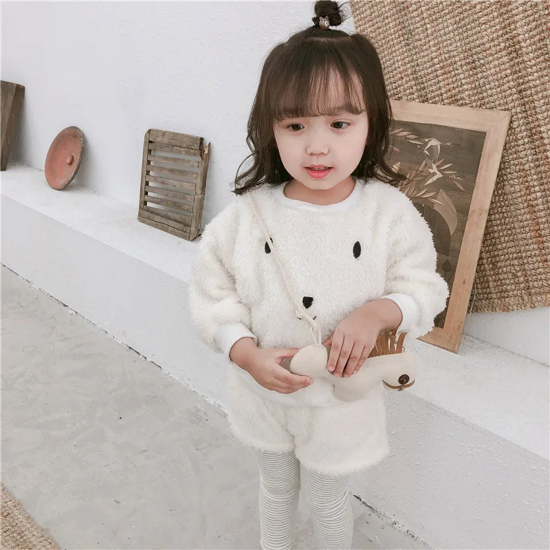

Children Clothing Sets 2018 Winter New Baby Girl Clothes Toddler Girl Cute Sweaters 3pcs Kids Velvet Tops+shorts+leggings Sets