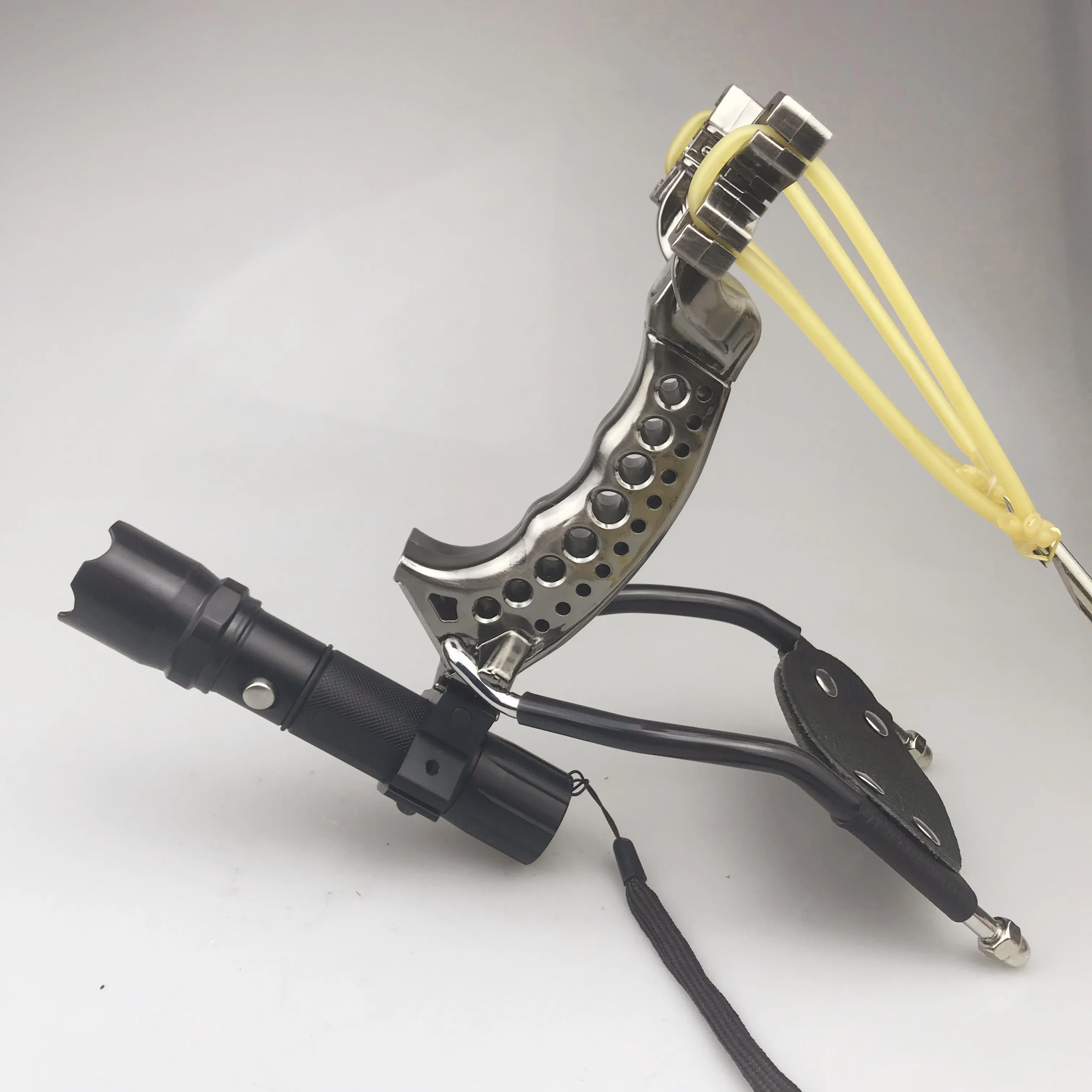 Мощный охотничий набор Slingshot Pro Fish Shooting Arrow Catapult для рыбалки на открытом воздухе