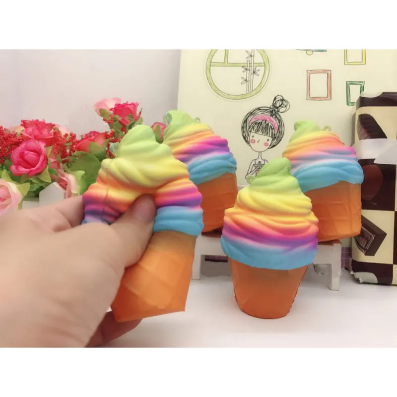 10 см Сжимаемый Ranbow мороженое конус Jumbo PU медленно восстанавливающие форму мягкие